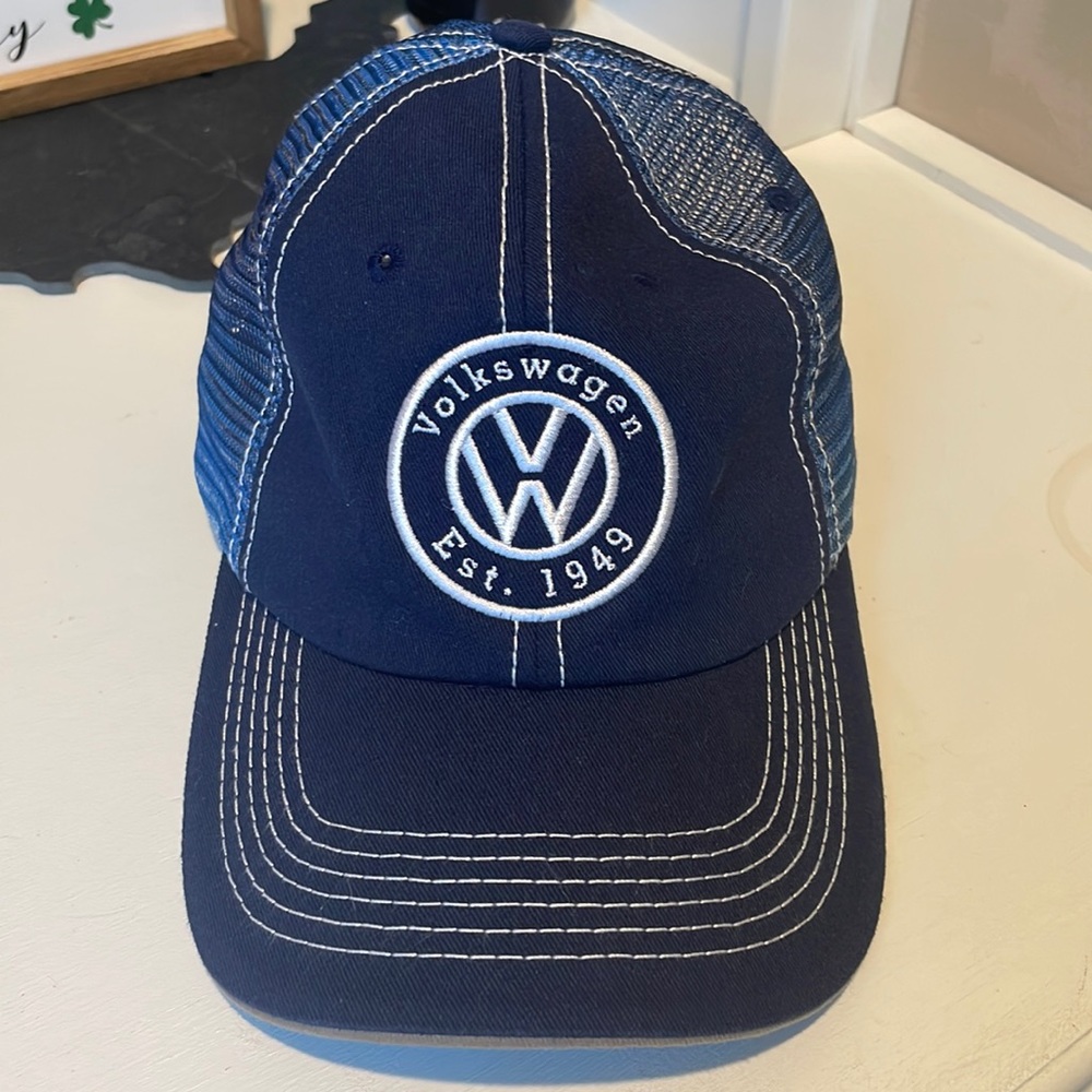 VW trucker hat Navy with White stitching Volkswagen